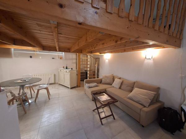 Un appartement 78m2 2 chambres 1 cave
