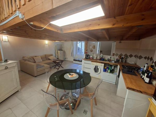Un appartement 78m2 2 chambres 1 cave