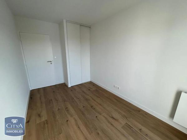 Appartement à louer 3 pièces 75.8m²