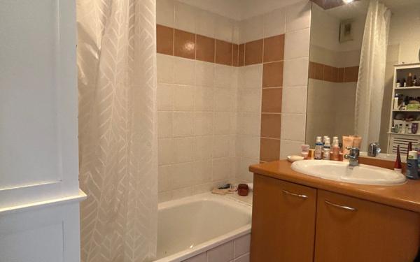 Appartement à louer    2 pièces • 49,40 m2 Nîmes