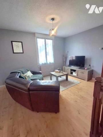 Belle maison de ville familiale à proximité des commerces de la ville de Fougères