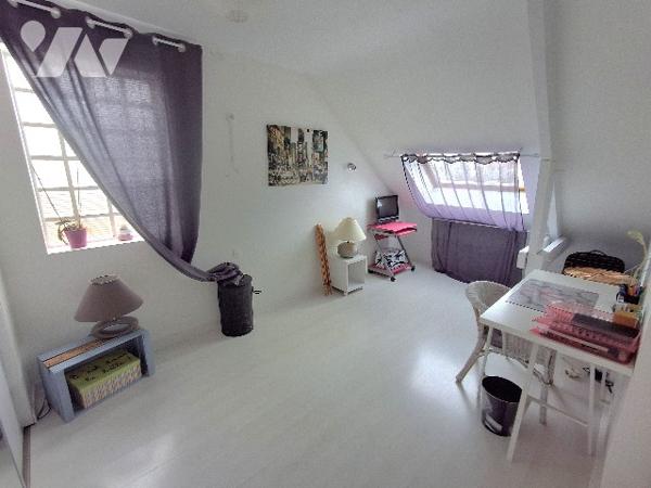 Belle maison de ville familiale à proximité des commerces de la ville de Fougères