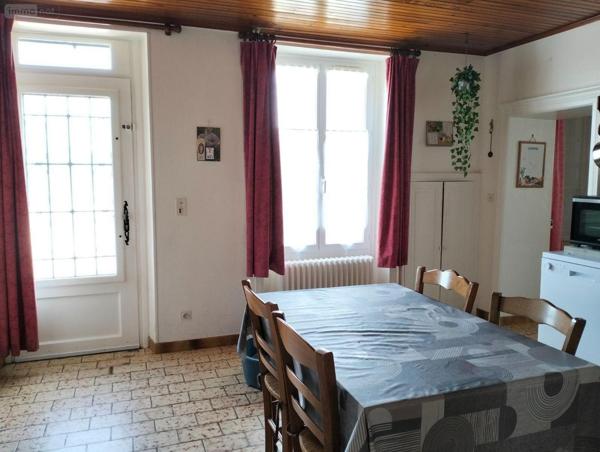 Maison à vendre à Pellevoisin dans l'Indre (36180), ref : 1049642