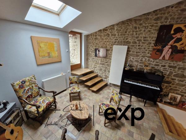 Maison familiale rénovée 5 ch. + bureaux – Soucieu-en-Jarrest, à 30 min de Lyon