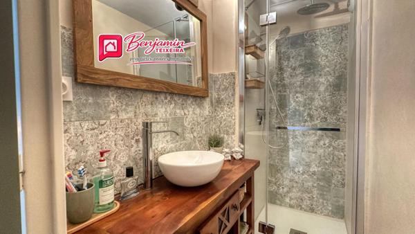 Appartement Saint Raphael 1 pièce(s) 21.66 m2 + Terrasse + Parking privé