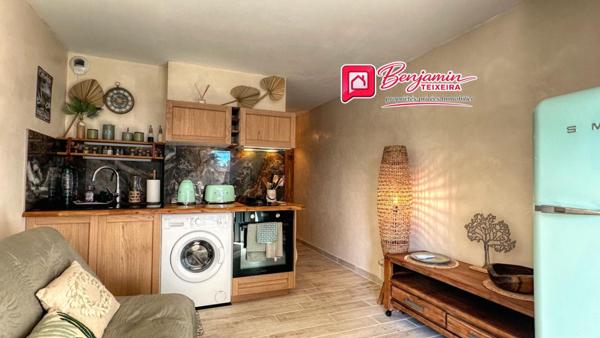 Appartement Saint Raphael 1 pièce(s) 21.66 m2 + Terrasse + Parking privé