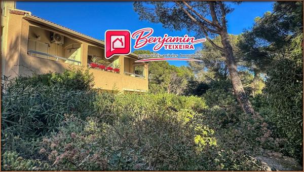 Appartement Saint Raphael 1 pièce(s) 21.66 m2 + Terrasse + Parking privé