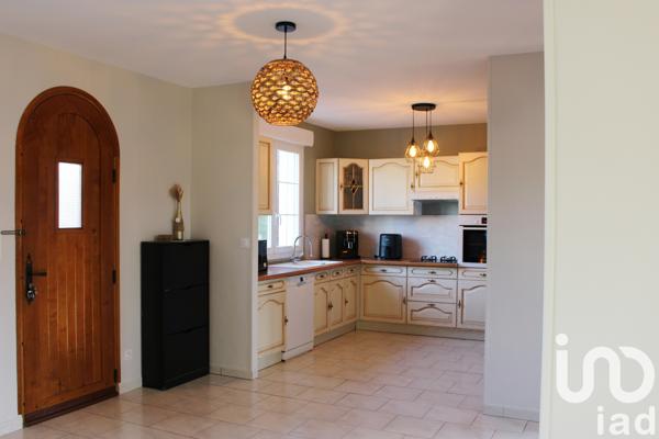 Maison à vendre 5 pièces 88 m² Sablé-sur-Sarthe