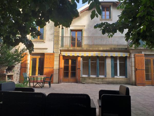 Feurs (42110) Maison bourgeoise avec caractère et élégance...