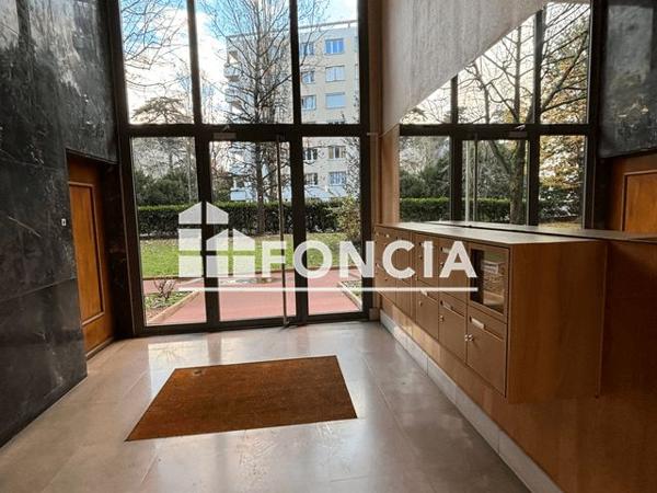 Location Appartement 4 pièces 77.3 m² - 6 CHEMIN DE CHARRIERE BLANCHE Ecully 69130