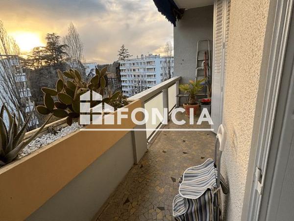 Location Appartement 4 pièces 77.3 m² - 6 CHEMIN DE CHARRIERE BLANCHE Ecully 69130