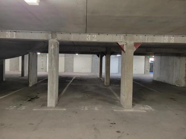 Parking / Box à louer à Bourg-Saint-Maurice (73700)