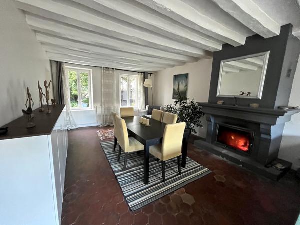 Coulommiers (77120) Authentique briarde constituée de deux habitations