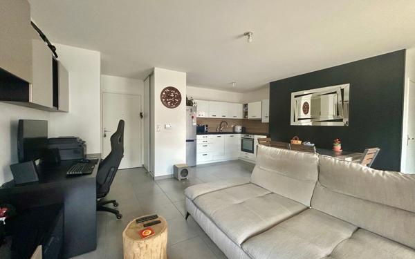 Appartement à vendre    3 pièces •  Lentilly