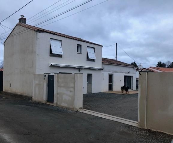 Maison à vendre 6 pièces LA BOISSIERE DES LANDES (85)