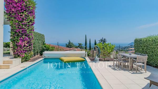 Exclusivité - Villa de prestige entièrement rénovée avec vue mer panoramique