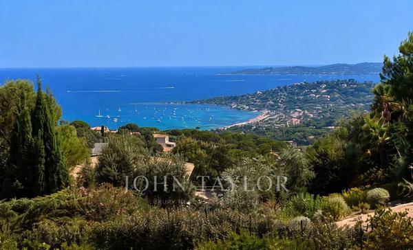 Villa neuve avec vue mer panoramique