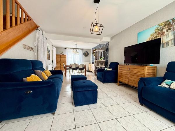 Maison contemporaine 106 m² avec vie de plain-pied au coeur de Saint-Méen-le-Grand. Aucun travaux à prévoir