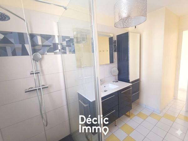 Vente appartement en rez de jardin La roche sur yon, 52m² 2 pièces 153 700€ avec garage