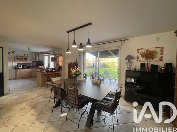 Maison à vendre 8 pièces 158 m² Isles-lès-Villenoy