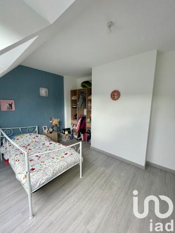 Maison 10 pièces de 213 m² à Plonéour-Lanvern (29720)