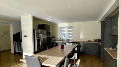 Maison 10 pièces de 213 m² à Plonéour-Lanvern (29720)