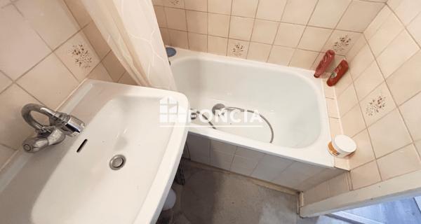 À vendre Studio 26 m² - Saint-étienne 42000