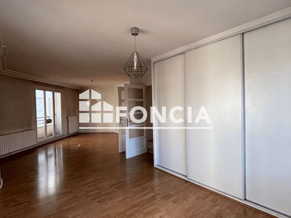 Location Appartement 3 pièces 94.23 m² - 11 RUE LINNE Grenoble 38000