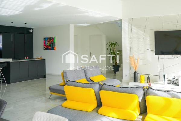 Contemporaine aux finitions soignées