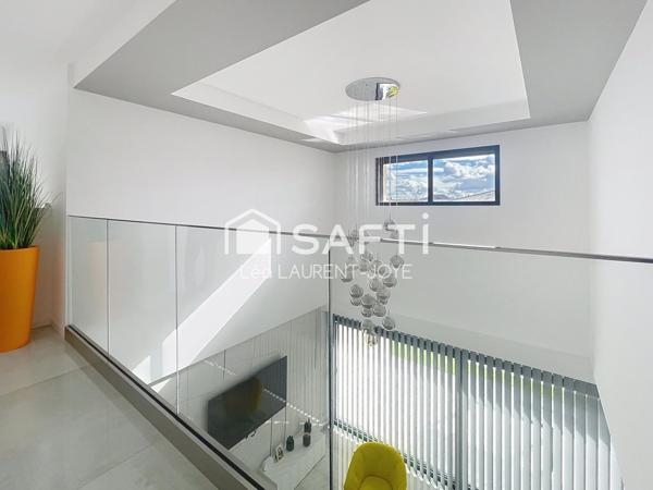 Contemporaine aux finitions soignées