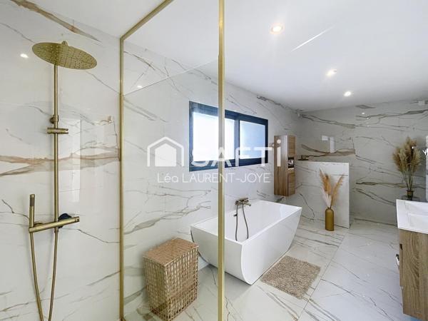 Contemporaine aux finitions soignées