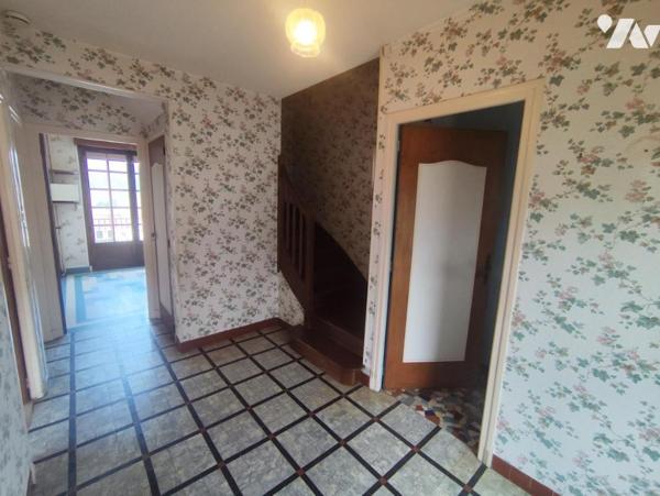 Maison individuelle sur sous-sol avec jardin