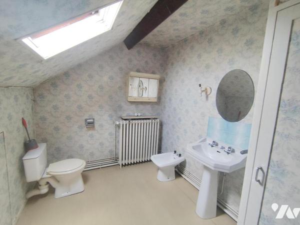 Maison individuelle sur sous-sol avec jardin