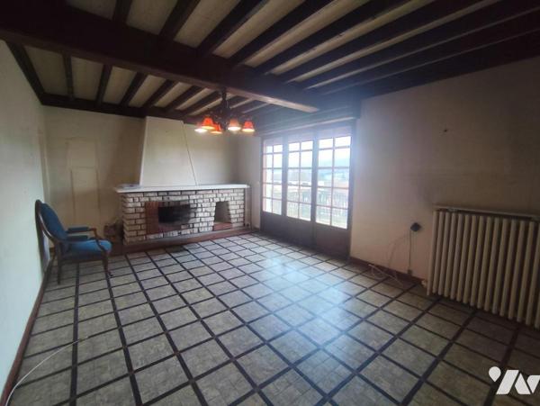 Maison individuelle sur sous-sol avec jardin