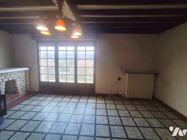 Maison individuelle sur sous-sol avec jardin