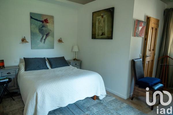 Bastide 8 pièces de 320 m² à Châteaurenard (13160)