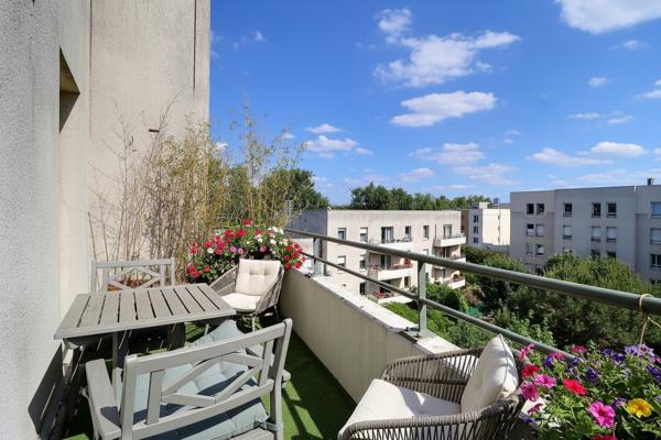 Appartement 3 pièces lumineux au dernier étage à Saint Denis - Porte de Paris - Stade de France
