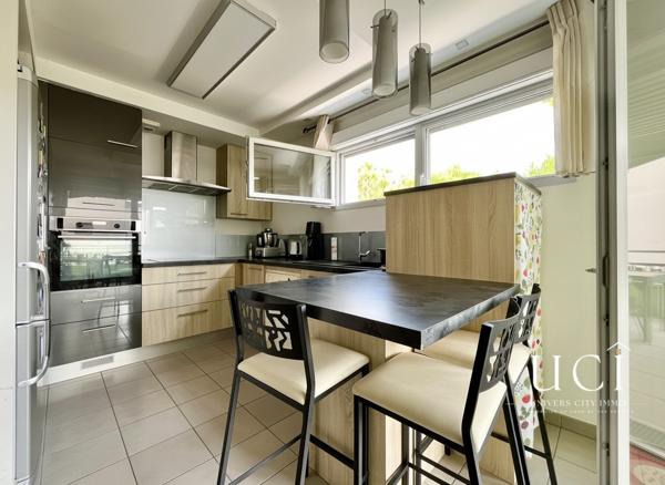 APPARTEMENT PARFAIT ETAT
