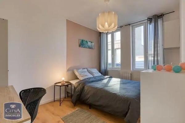 Maison à louer 4 pièces 52.28m² Valenciennes (59300)
