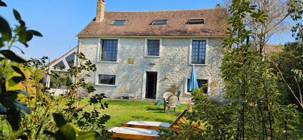 Maison en pierre au calme et sans travaux à une heure de Paris