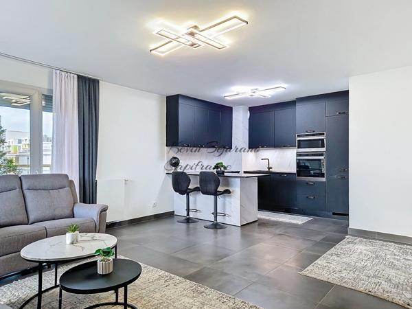 Appartement à louer 3 pièces SAINT GENIS POUILLY (01)