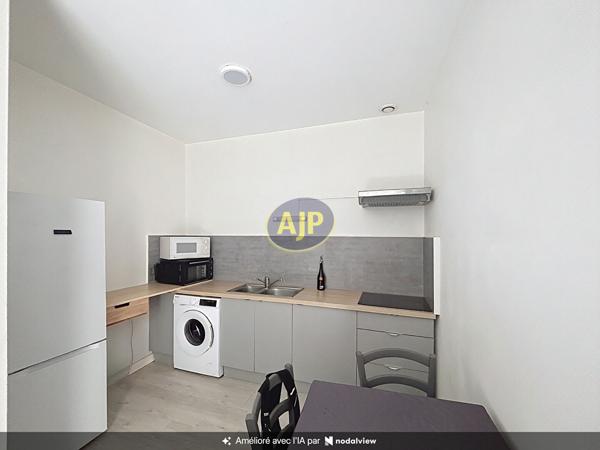 Appartement à louer Rochefort : 3 pièces, 49m² avec 2 chambre(s) à 695€ - AJP Immobilier Rochefort