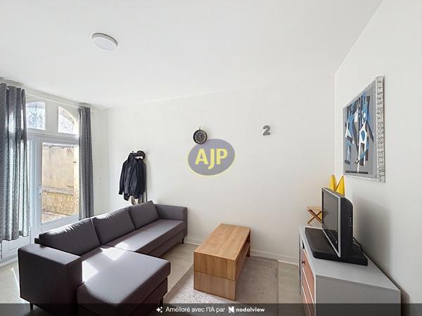 Appartement à louer Rochefort : 3 pièces, 49m² avec 2 chambre(s) à 695€ - AJP Immobilier Rochefort