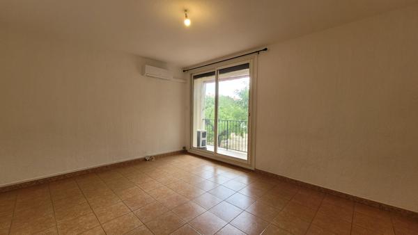 SALON DE PROVENCE - Location T4 avec balcon et parking