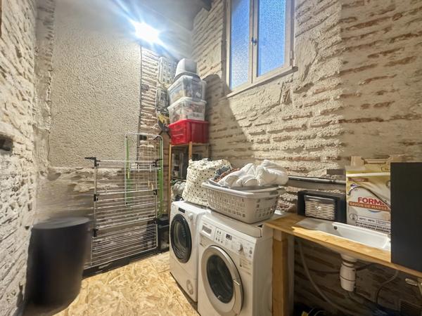 VILLENEUVE SUR LOT, hyper centre, bel appartement T4 avec balcon filant