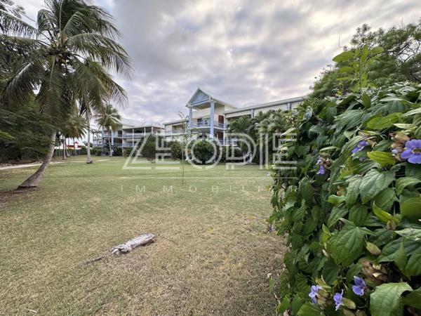 Saint-François (97118) Exclusivité ZEOPIE Immobilier : T2 de 58m² + terrasse de 14m² et place de parking privative dans résidence de