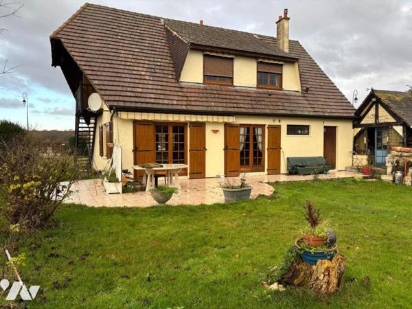 Saint Didier des Bois maison familiale