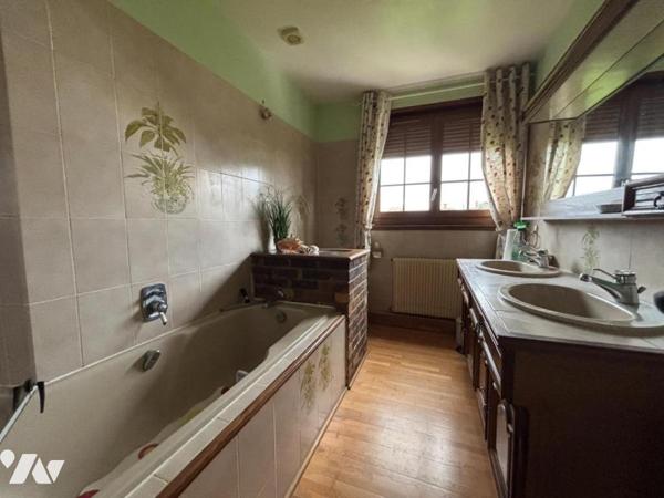 Saint Didier des Bois maison familiale