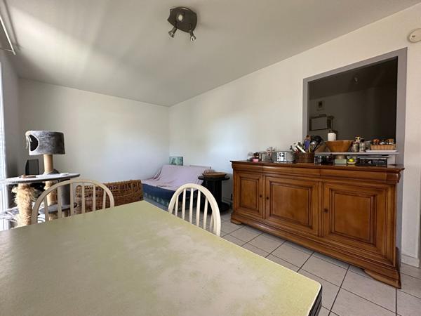 Appartement à vendre à Vannes T2 avec terrasse, parking et garage en sous-sol !