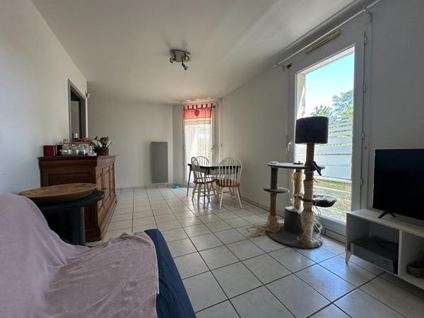 Appartement à vendre à Vannes T2 avec terrasse, parking et garage en sous-sol !